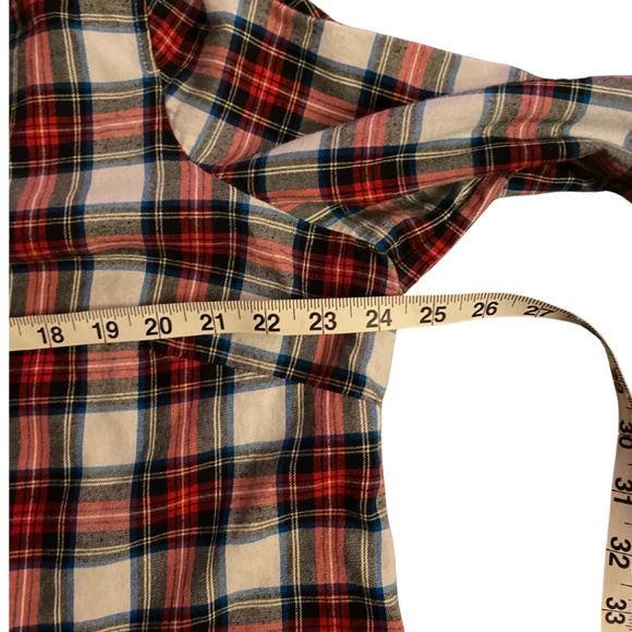 J.CREW Women’s Festive Holiday Plaid Flannel Ruffle Neck Trim Button Up Shirt - Picture 4 of 7